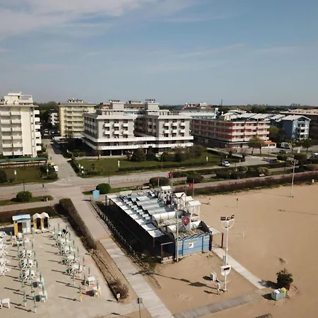 Seafront With Balcony Lägenhet *